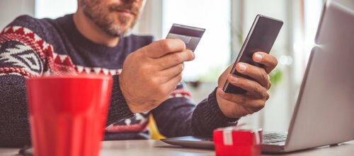 6 Ways Retail Jewelers Can Prepare for the 2018 Holiday Season iStock-868966516-4